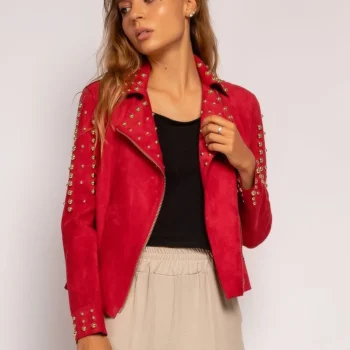 Biker de antelina con tachuelas