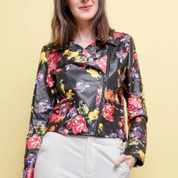 Biker de cuero sintético flores con tachuelas