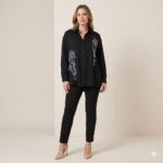 Blusa negra SWAROVSKI