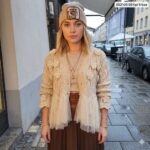 Cardigan beige con flores y tul