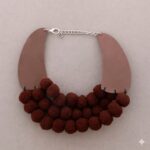 gargantilla pompones